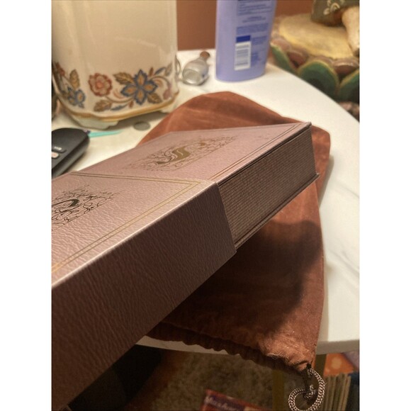 Witchcraft & Storybook Cosmetics Eyeshadow Palette New in Box Book - Picture 7 of 8